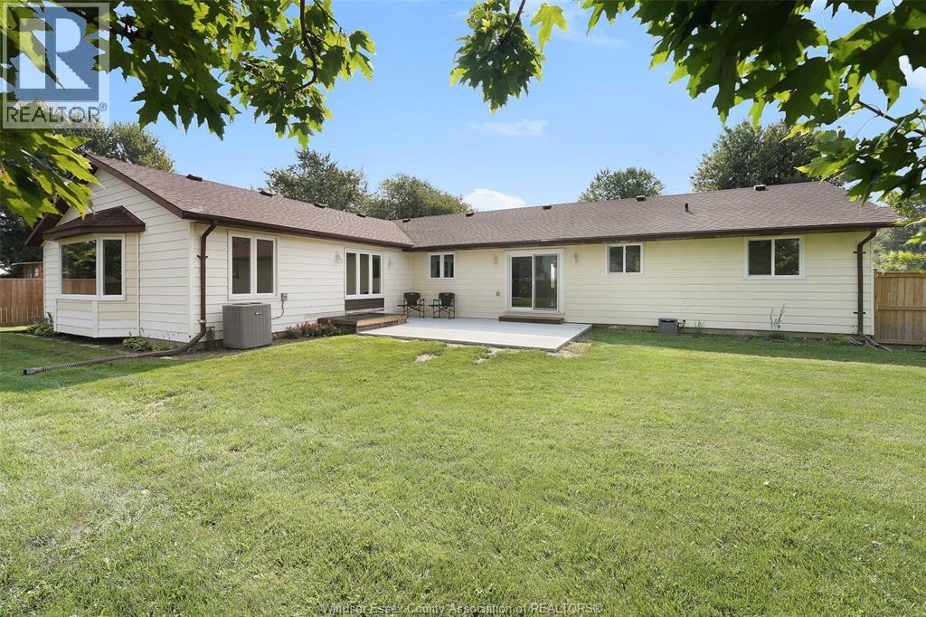 Photo 34 of 1017 Talbot Trail, Wheatley ON