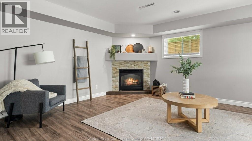 Photo 34 of 2840 Wildberry Crescent, Tecumseh ON