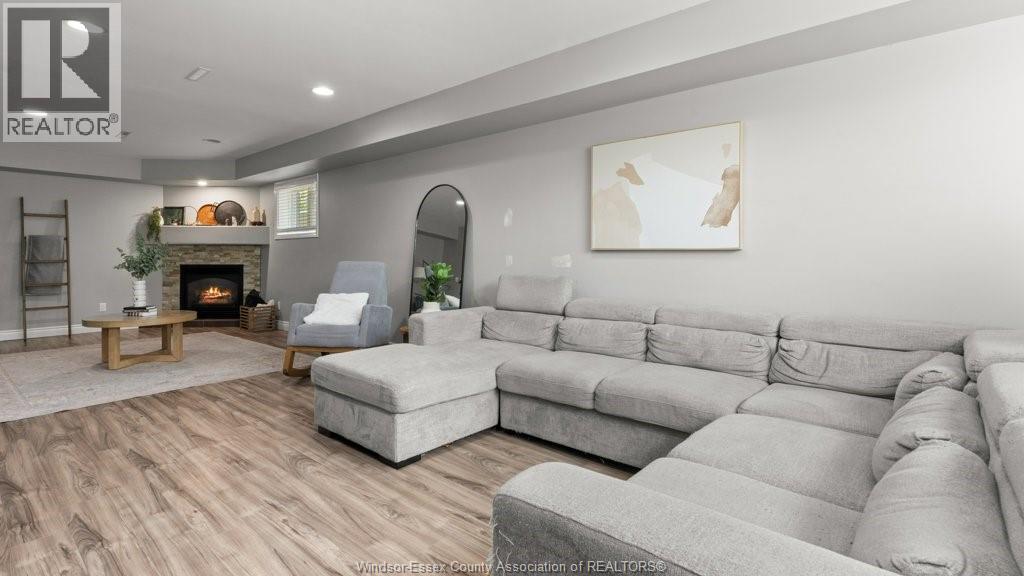 Photo 12 of 2840 Wildberry Crescent, Tecumseh ON