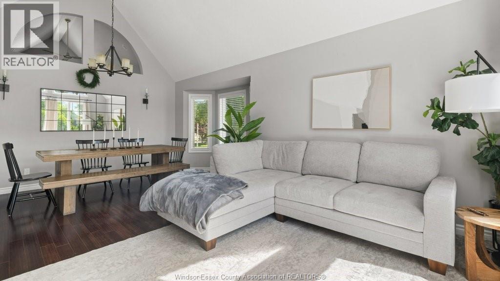 Photo 31 of 2840 Wildberry Crescent, Tecumseh ON