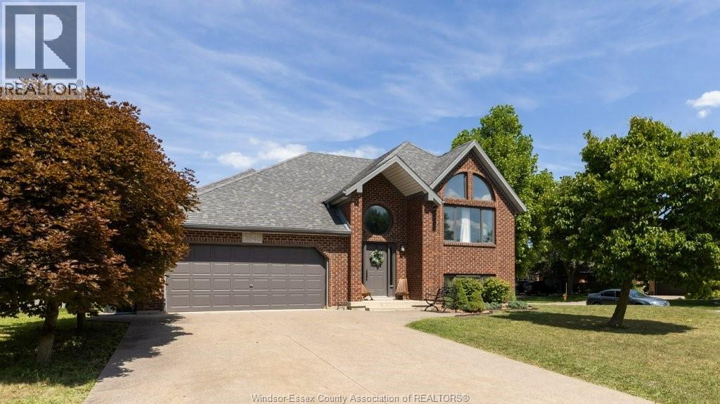 Photo 17 of 2840 Wildberry Crescent, Tecumseh ON