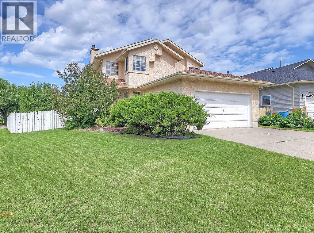 Photo 30 of 154 Sandarac Drive Nw, Calgary AB
