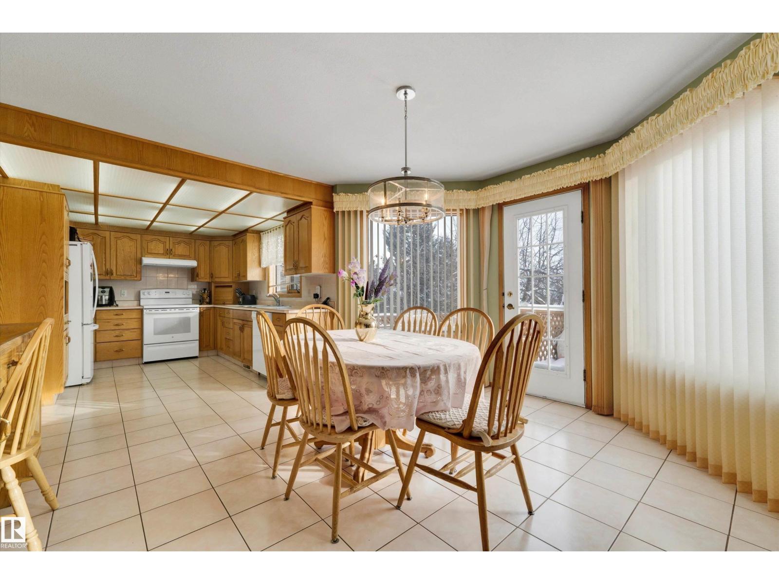Photo 1 of 6119 156 Av Nw, Edmonton AB