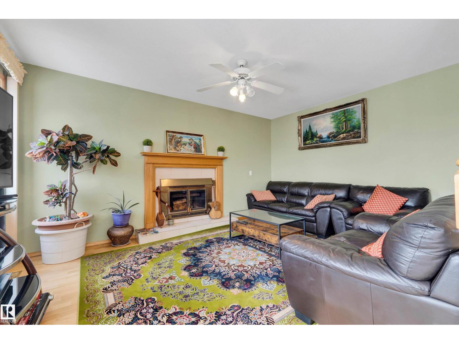 Photo 13 of 6119 156 Av Nw, Edmonton AB