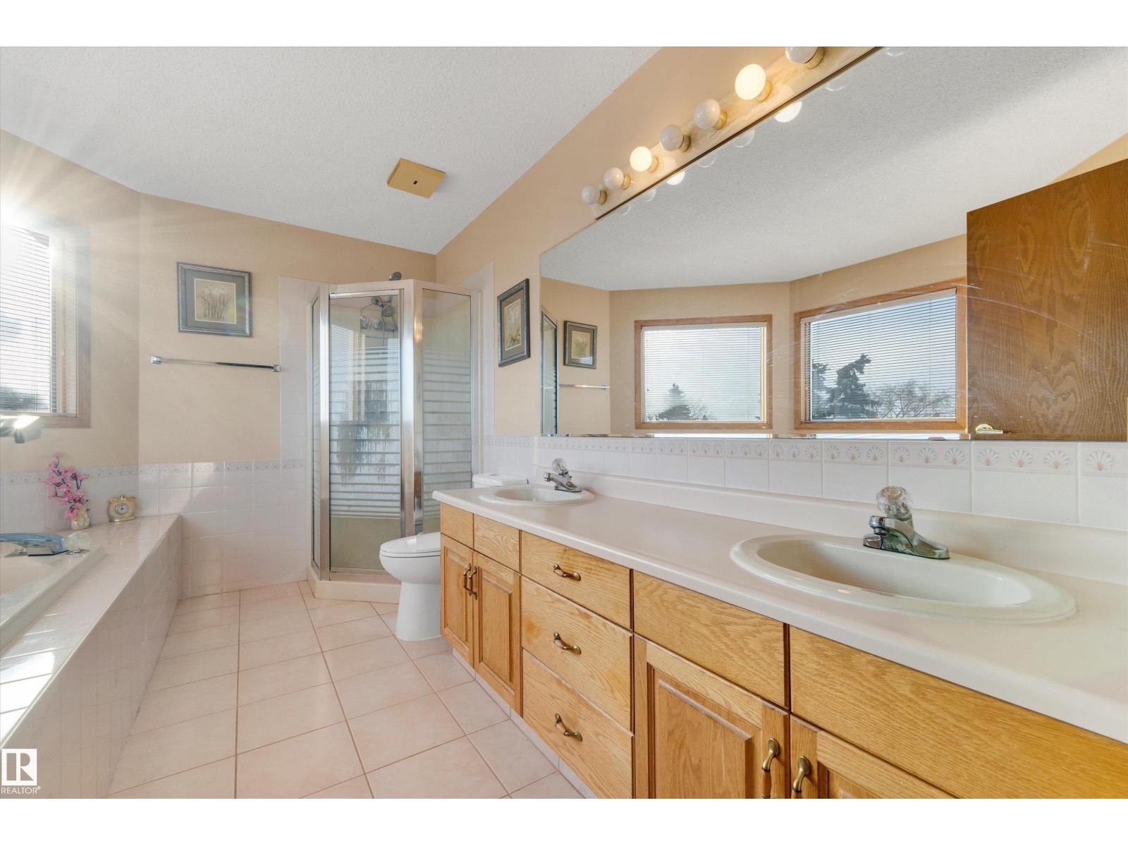 Photo 3 of 6119 156 Av Nw, Edmonton AB