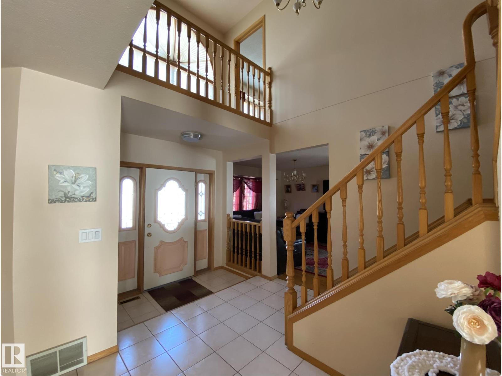 Photo 25 of 6119 156 Av Nw, Edmonton AB