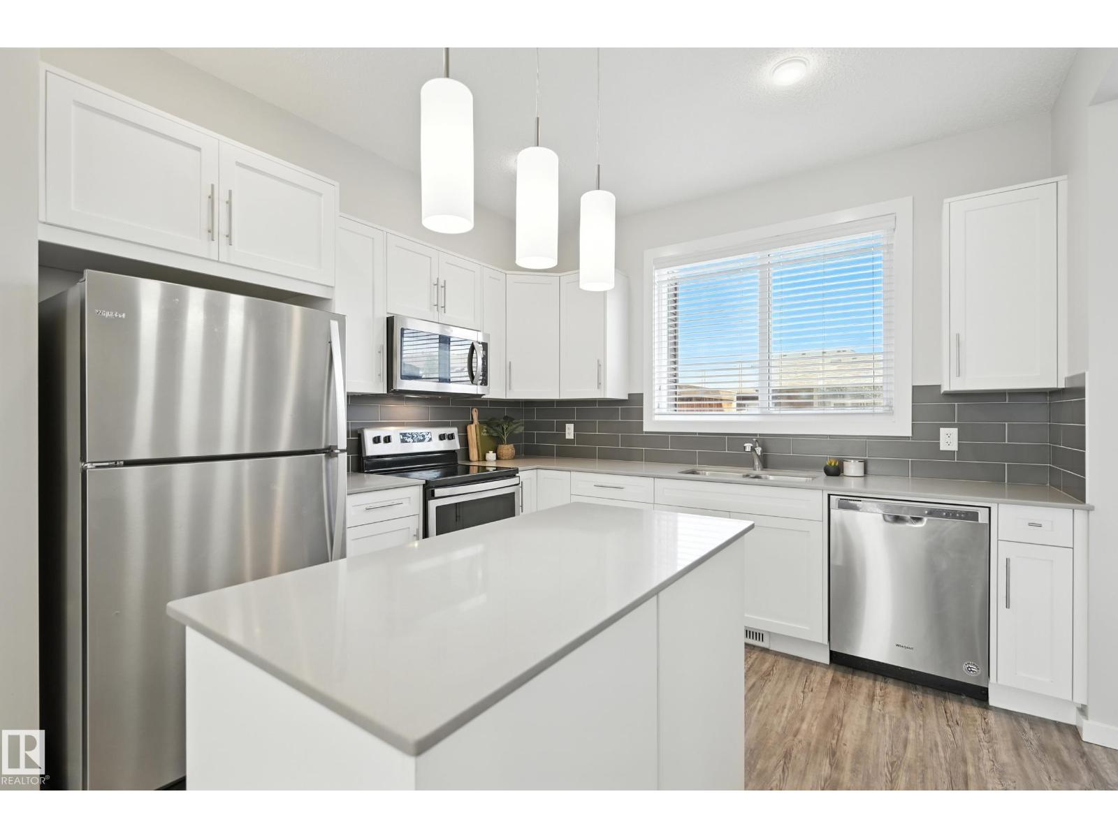 Photo 8 of 2625 202 St Nw, Edmonton AB