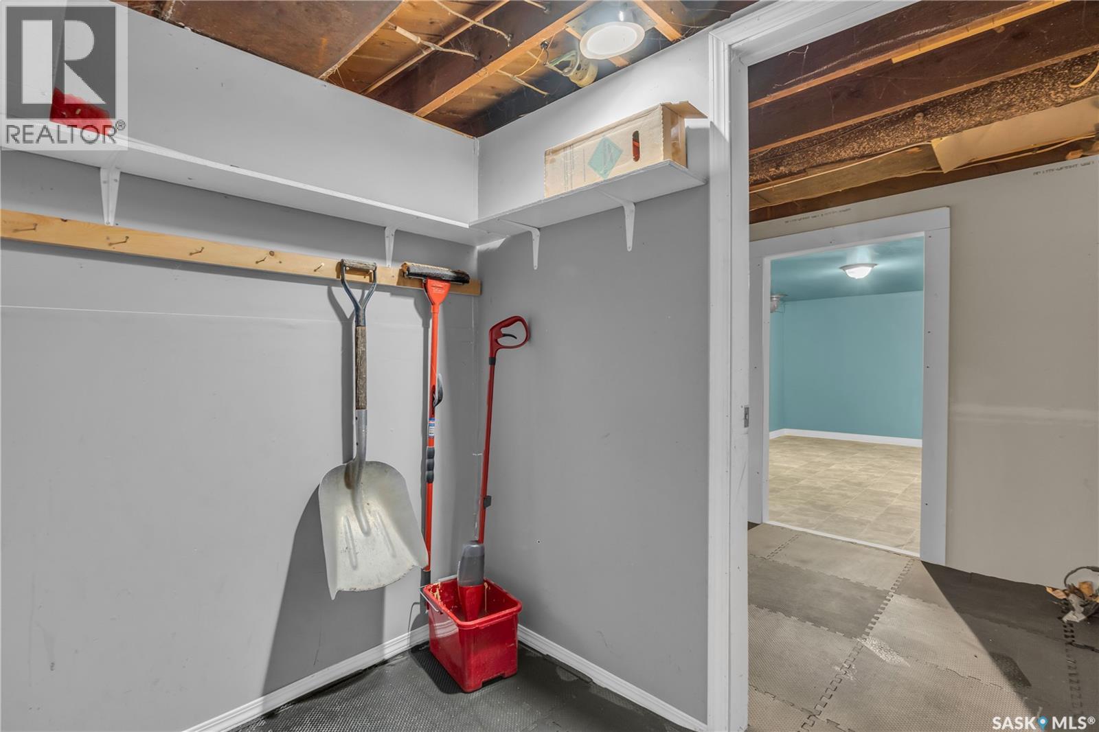 Photo 18 of 2056 Princess Street, Regina SK
