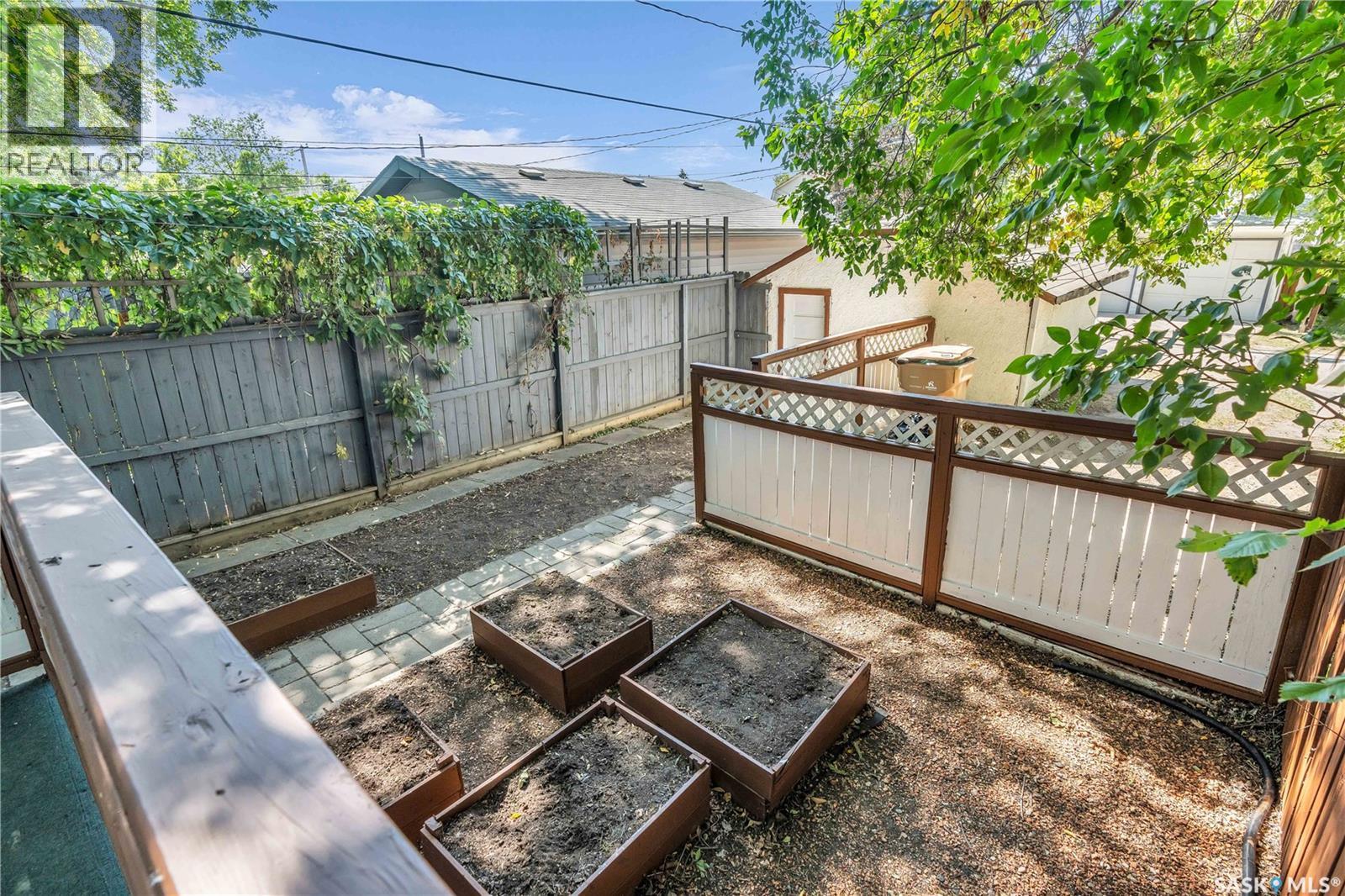 Photo 11 of 2056 Princess Street, Regina SK