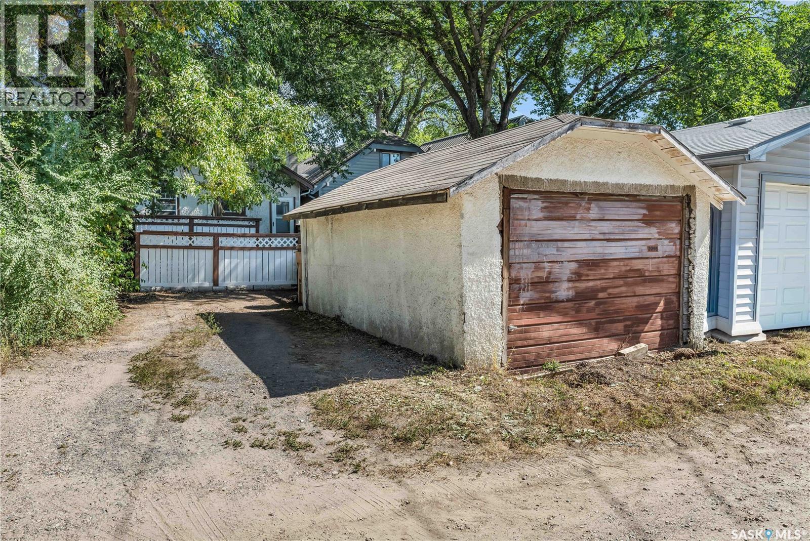 Photo 12 of 2056 Princess Street, Regina SK