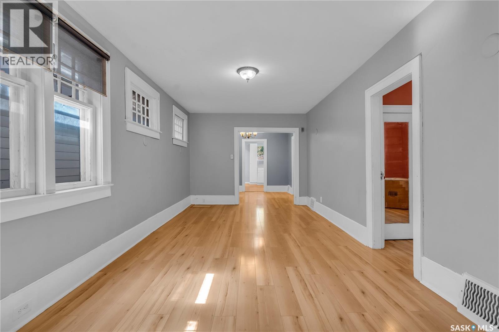 Photo 5 of 2056 Princess Street, Regina SK