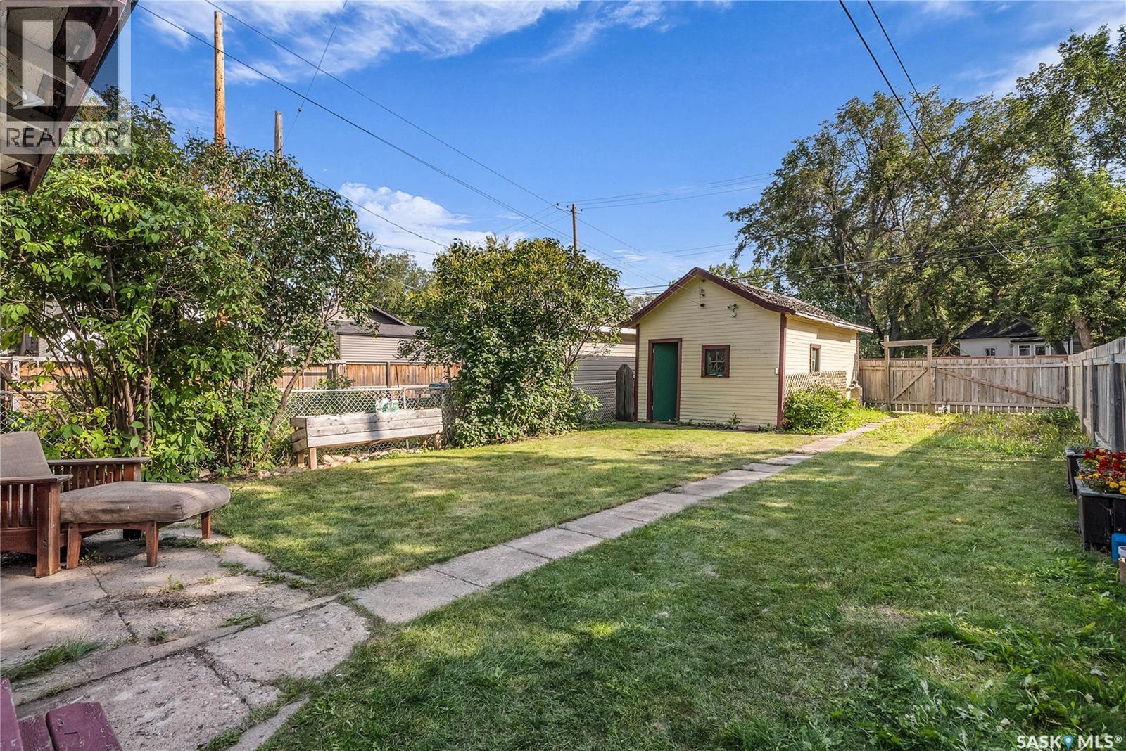 Photo 1 of 511 29th Street W, Saskatoon SK