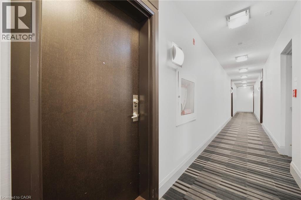 Photo 32 of 15277 Yonge Street Unit 602 A, Aurora ON