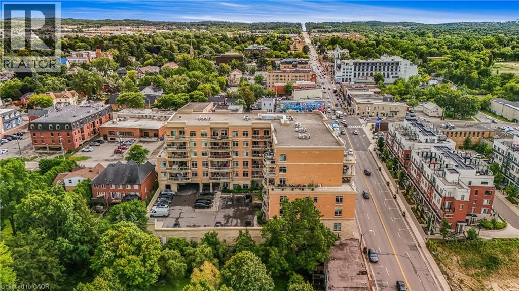 Photo 6 of 15277 Yonge Street Unit 602 A, Aurora ON