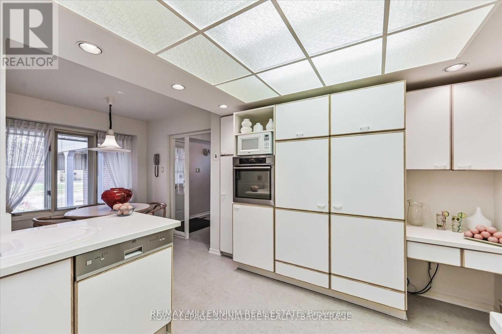 Photo 31 of 4146 Wheelwright Crescent, Mississauga ON
