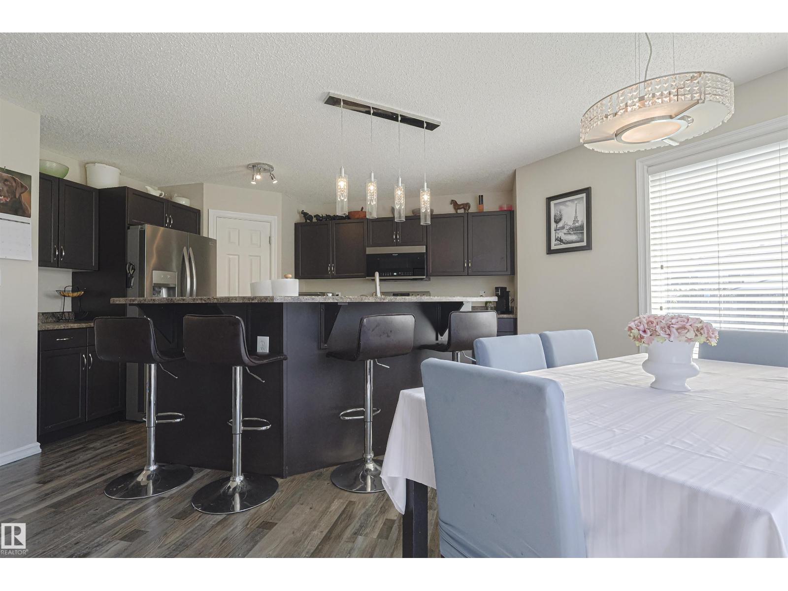 Photo 5 of 3242 23 St Nw, Edmonton AB