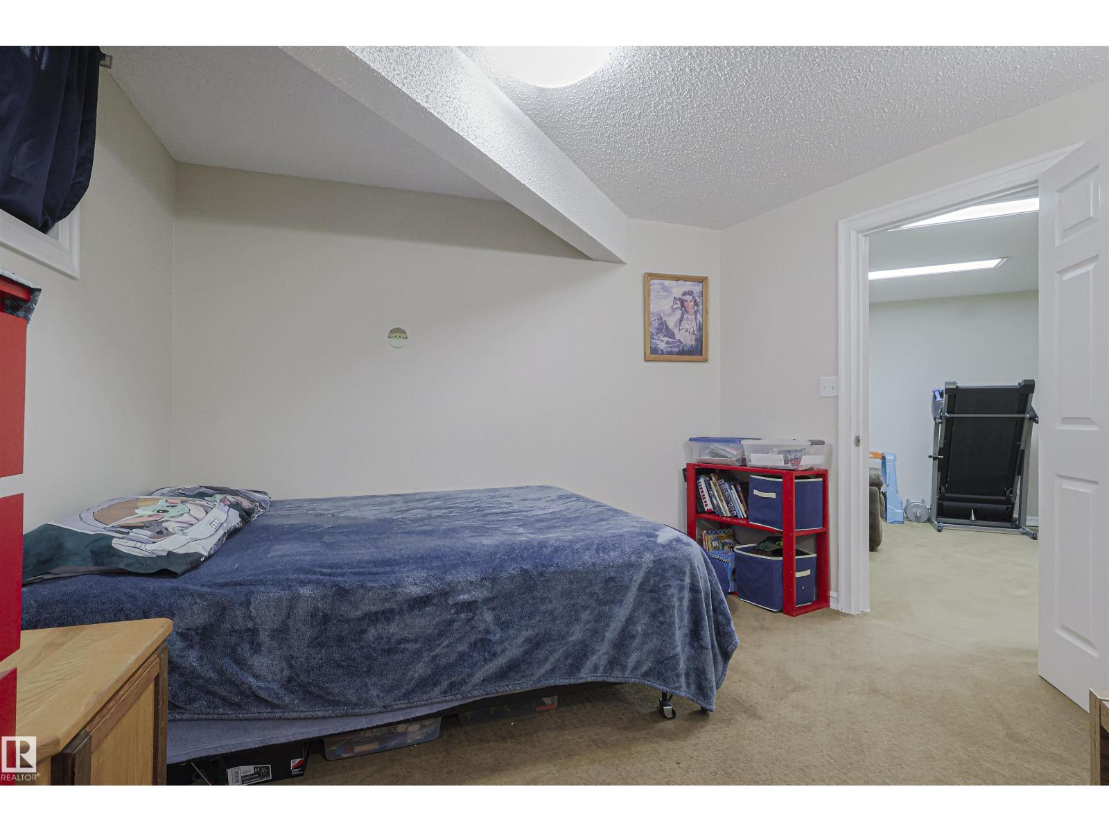 Photo 2 of 3242 23 St Nw, Edmonton AB