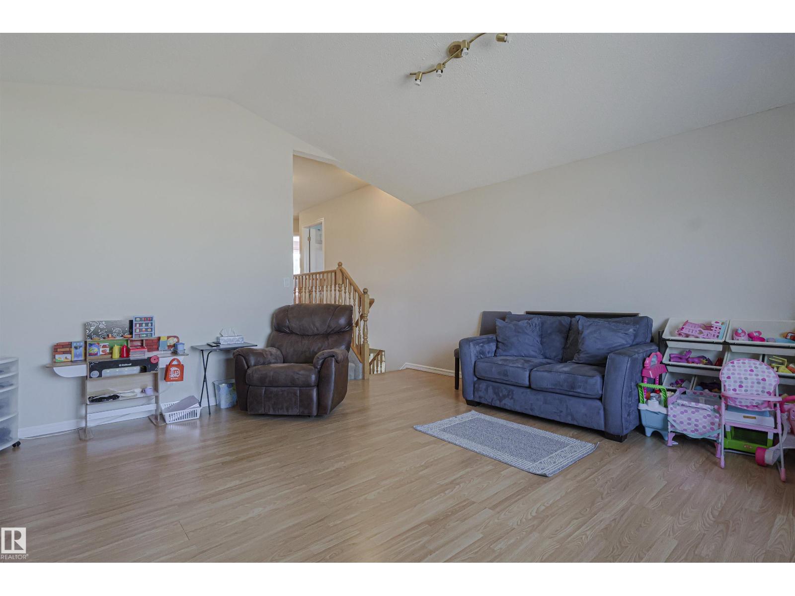 Photo 7 of 3242 23 St Nw, Edmonton AB