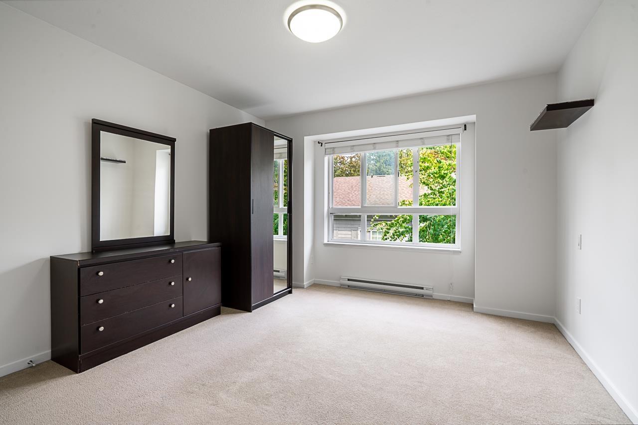 Photo 10 of 29 5858 142 Street, Surrey BC