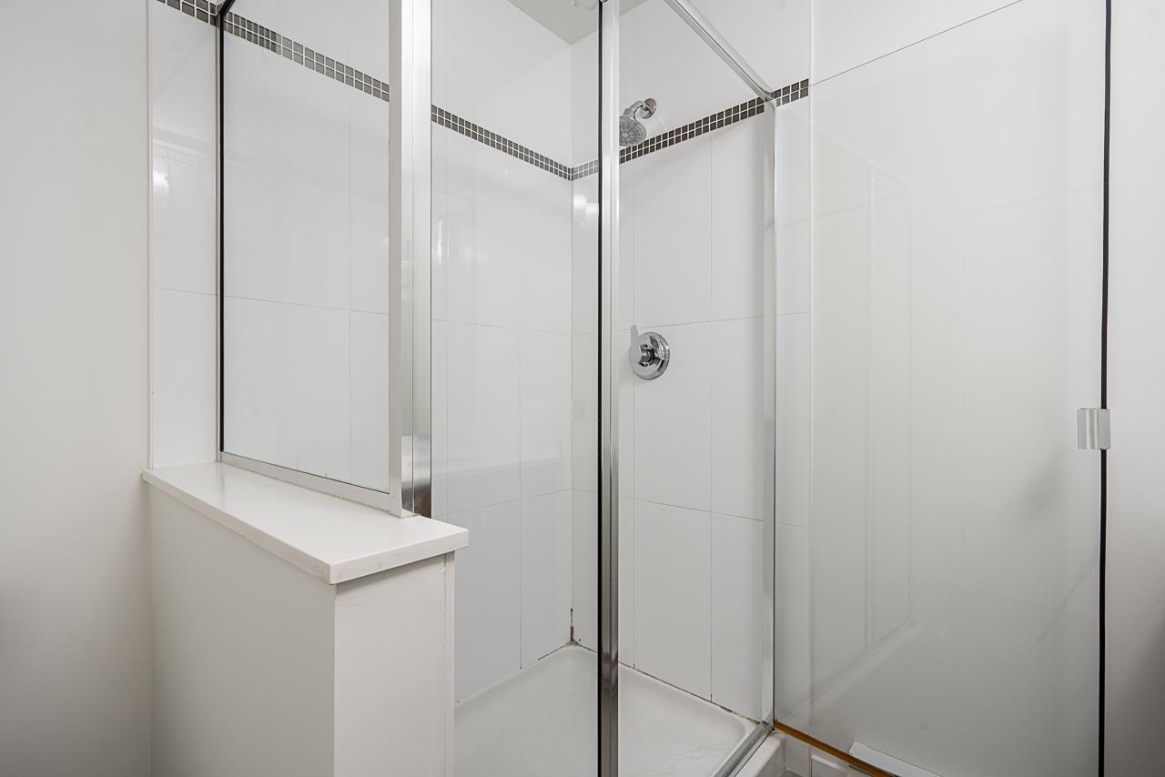 Photo 13 of 29 5858 142 Street, Surrey BC