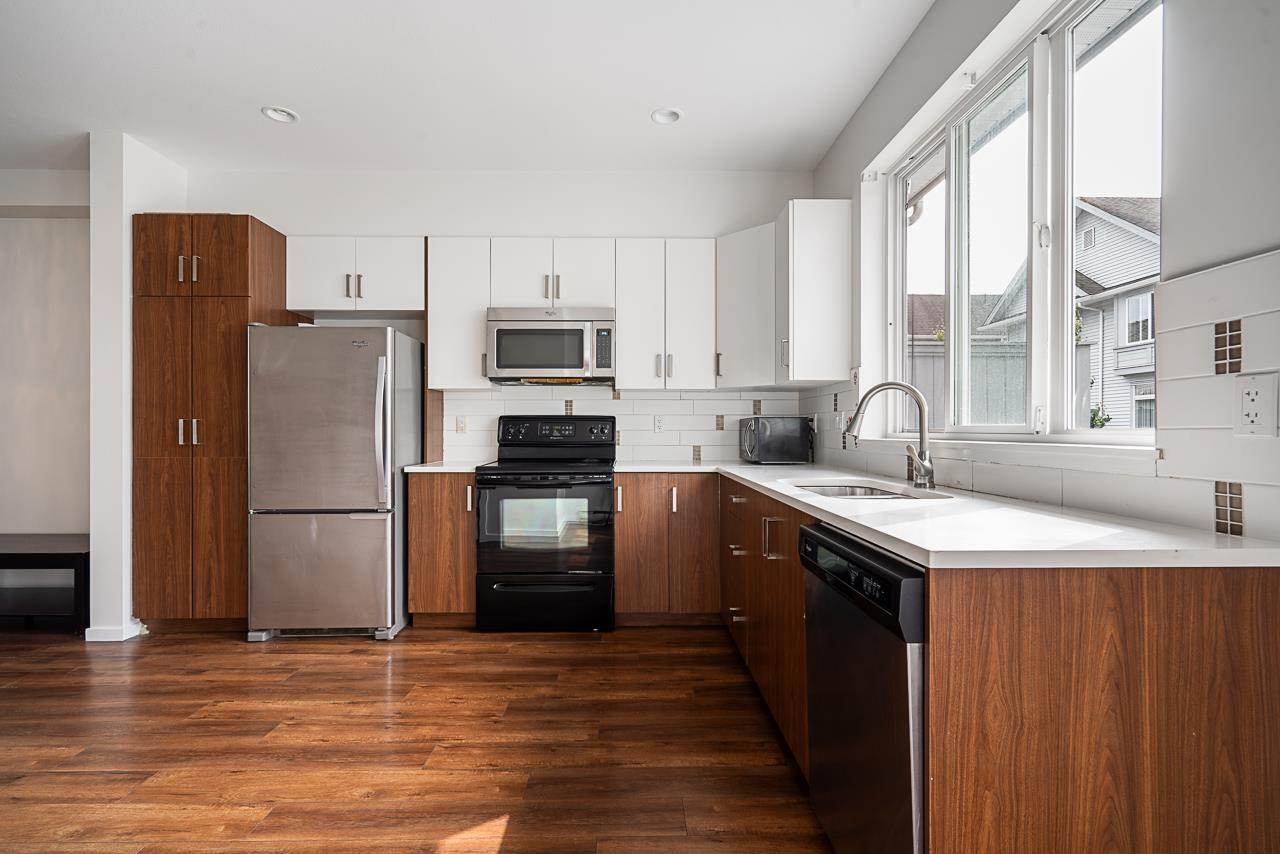 Photo 2 of 29 5858 142 Street, Surrey BC