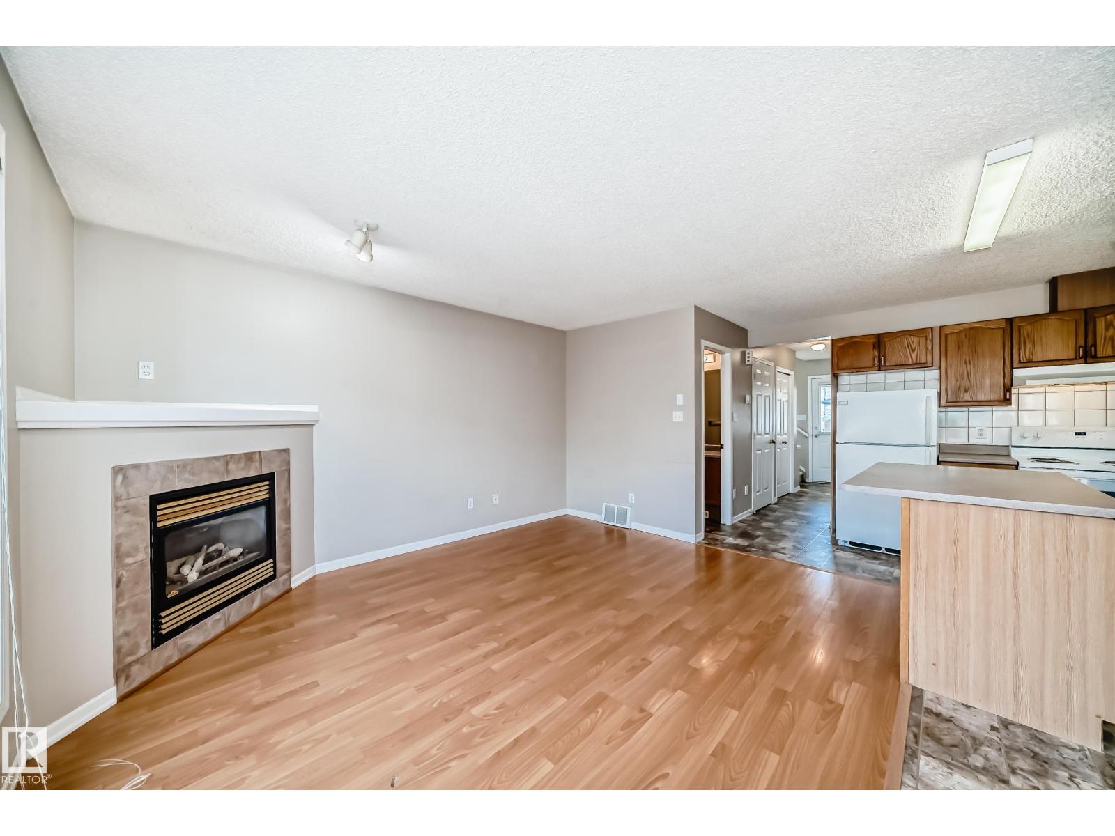 Photo 15 of 25 345 Kirkness Rd Nw, Edmonton AB
