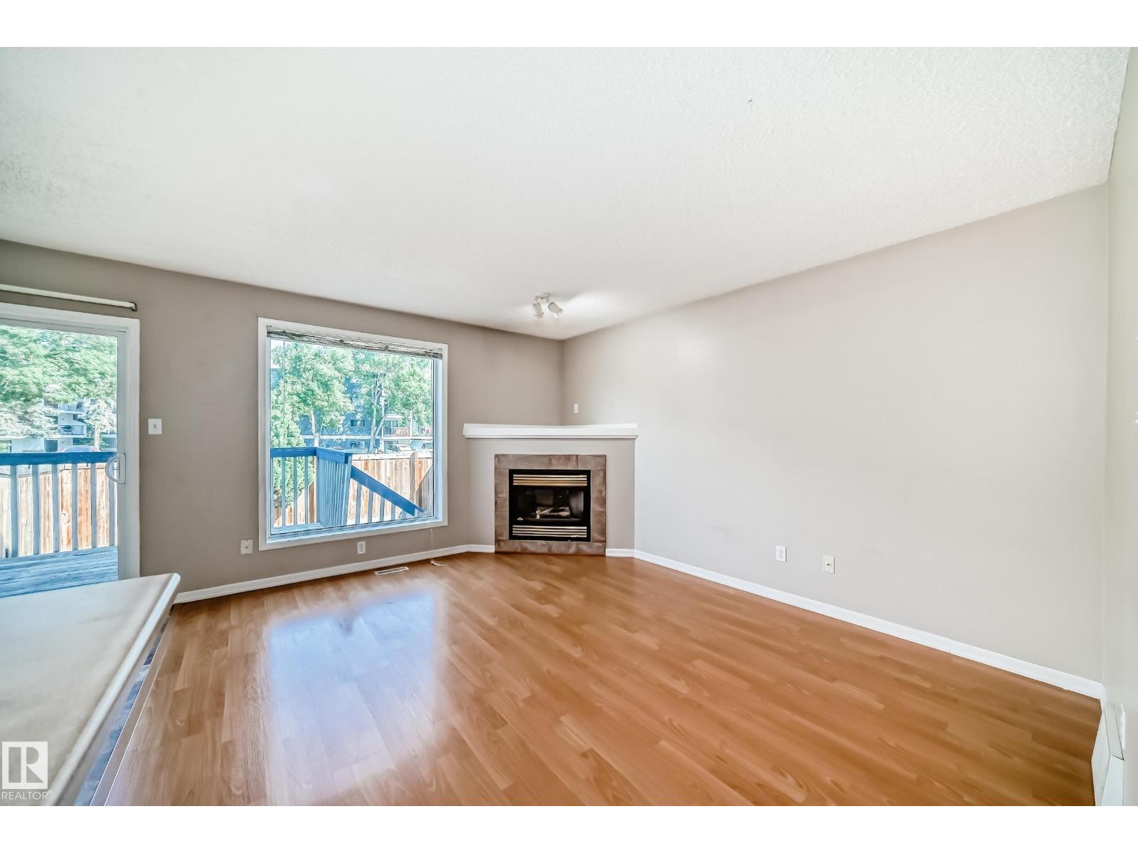 Photo 11 of 25 345 Kirkness Rd Nw, Edmonton AB