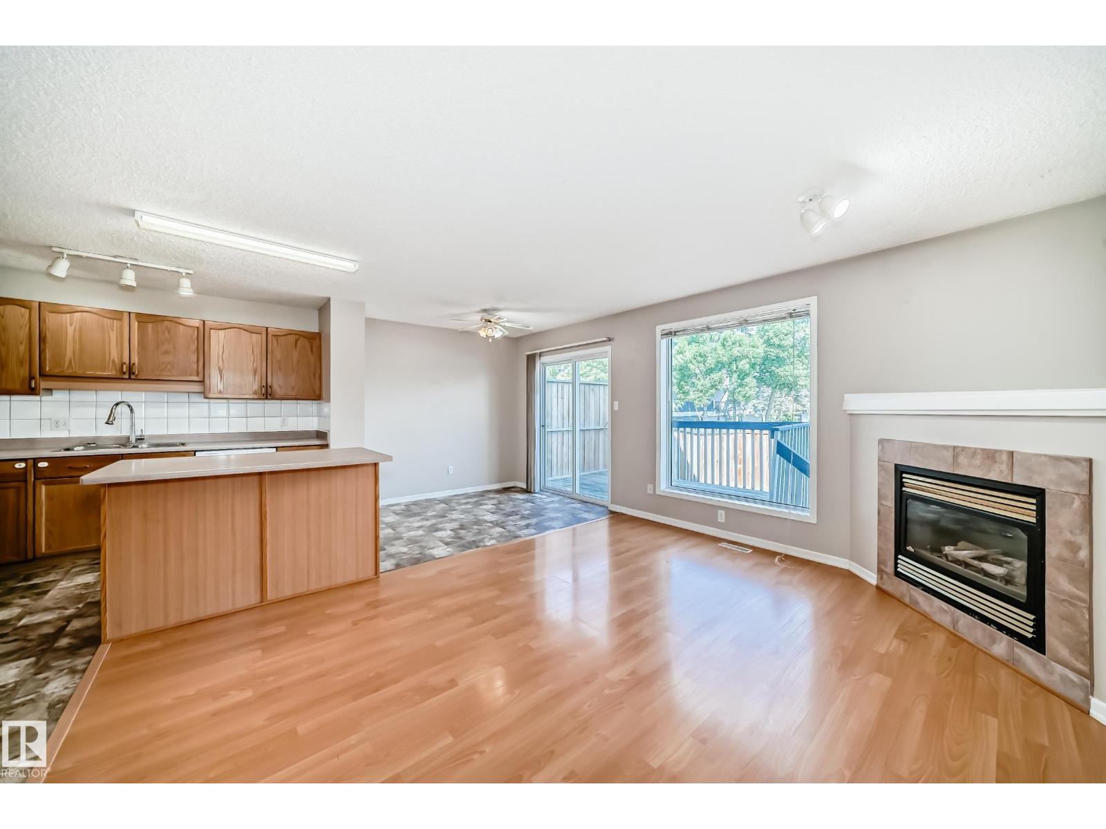 Photo 12 of 25 345 Kirkness Rd Nw, Edmonton AB
