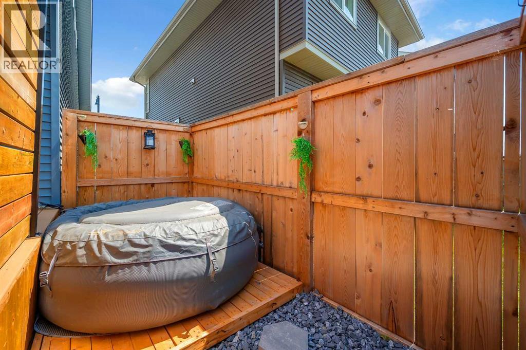 Photo 36 of 239 Sundown Road, Cochrane AB