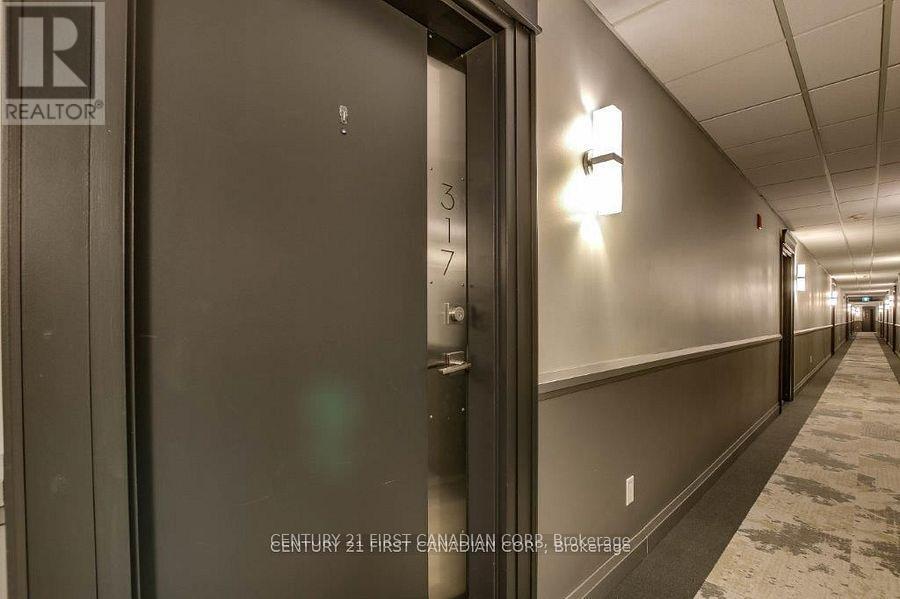 Photo 16 of 317 5 Jacksway Crescent, London North ON