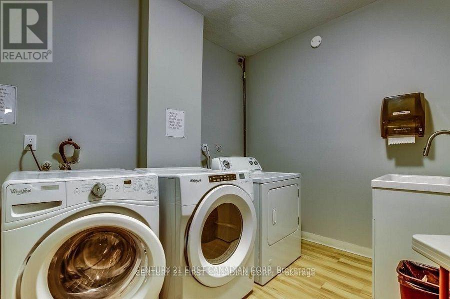Photo 17 of 317 5 Jacksway Crescent, London North ON