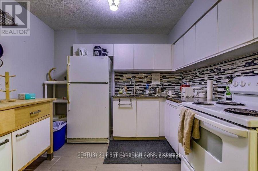 Photo 2 of 317 5 Jacksway Crescent, London North ON