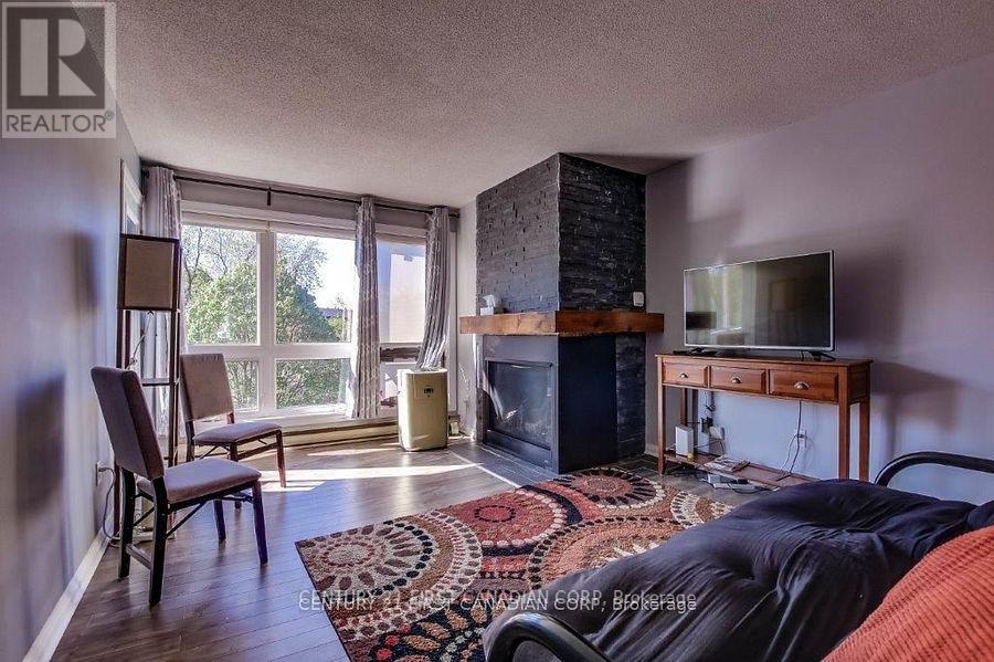 Photo 4 of 317 5 Jacksway Crescent, London North ON