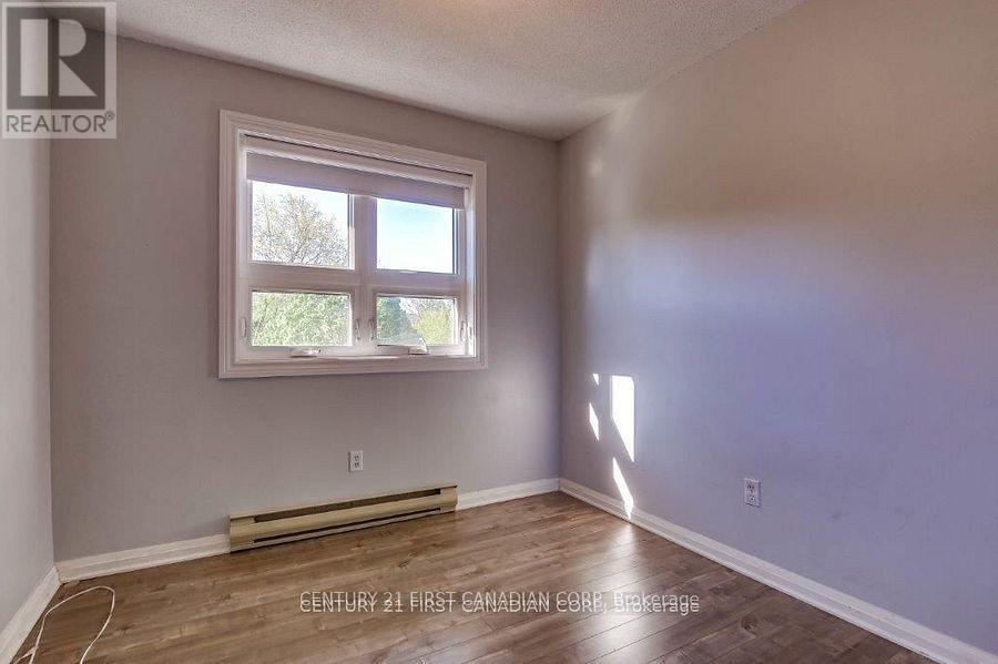 Photo 8 of 317 5 Jacksway Crescent, London North ON