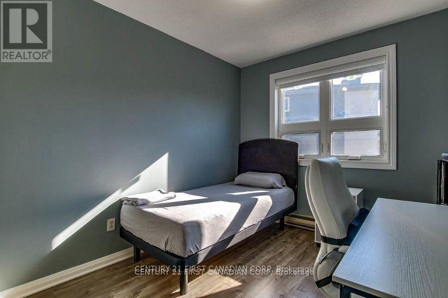 Photo 9 of 317 5 Jacksway Crescent, London North ON
