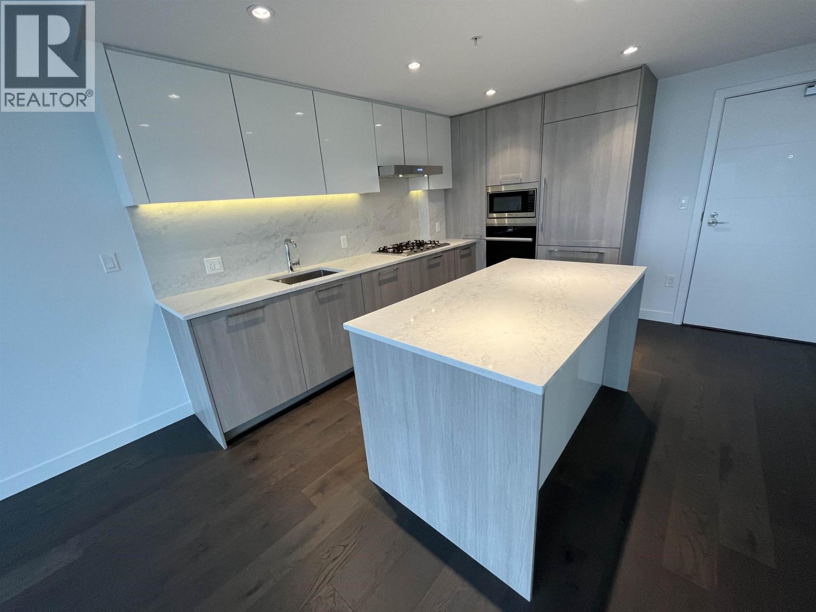 Photo 2 of 903 8199 Capstan Way, Richmond BC