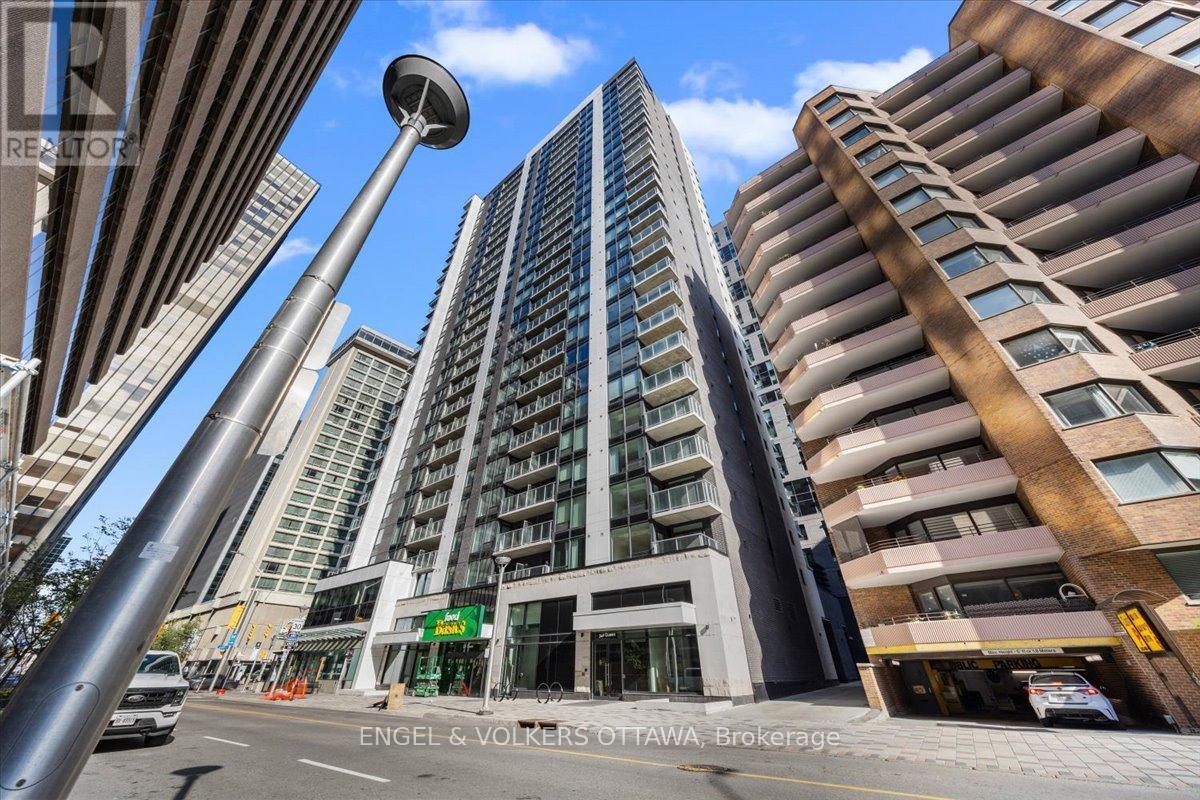Welcome to 1704-340 Queen St