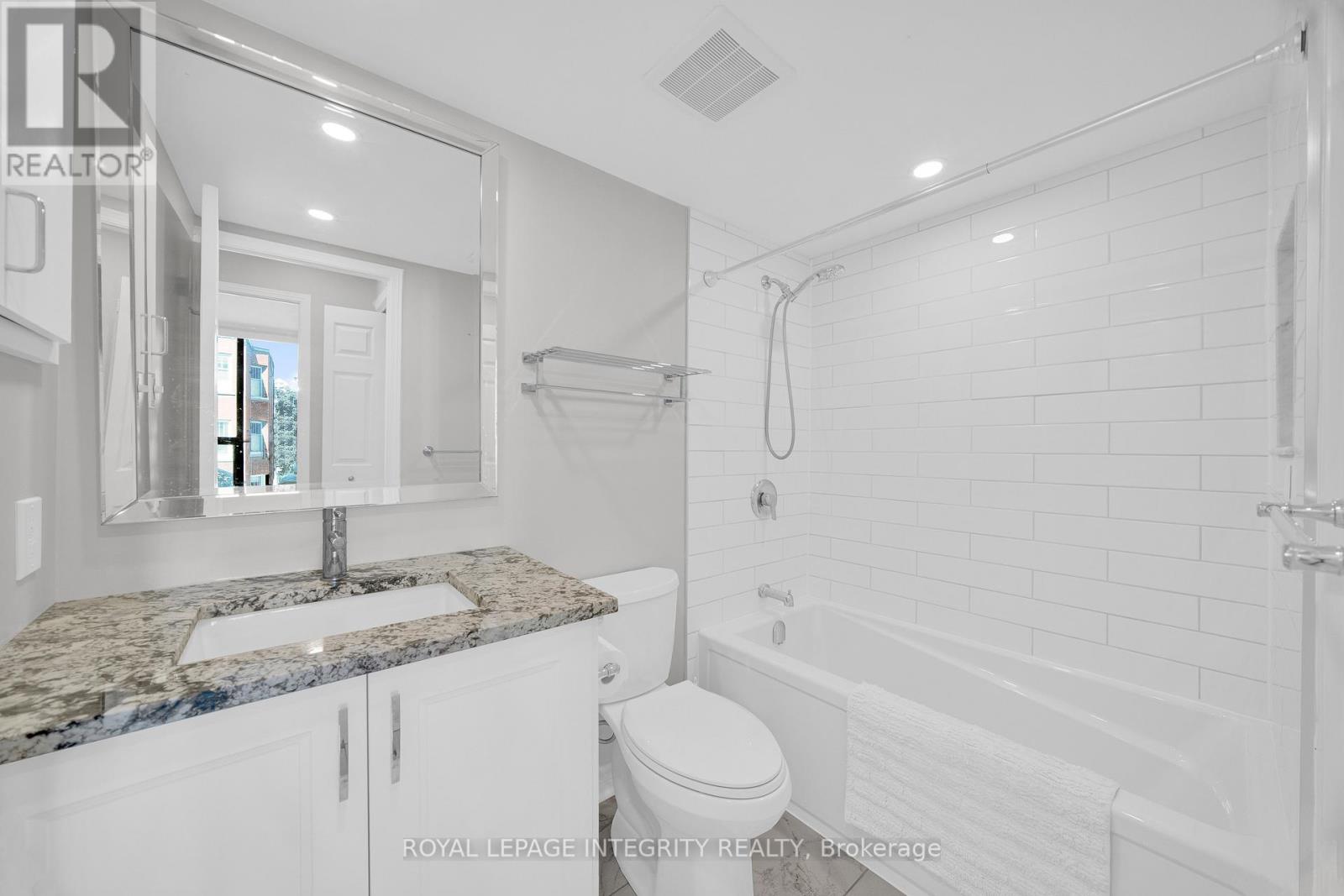 Photo 5 of 217 35 Murray Street, Ottawa ON
