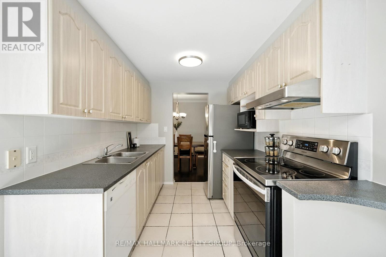 Photo 21 of 6272 Sablewood Place, Ottawa ON