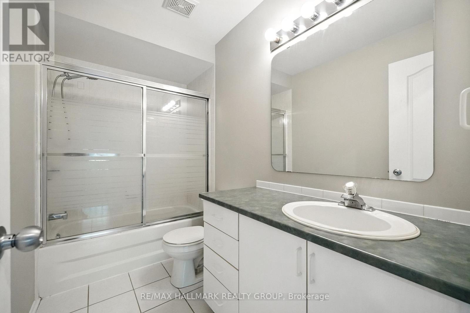 Photo 13 of 6272 Sablewood Place, Ottawa ON