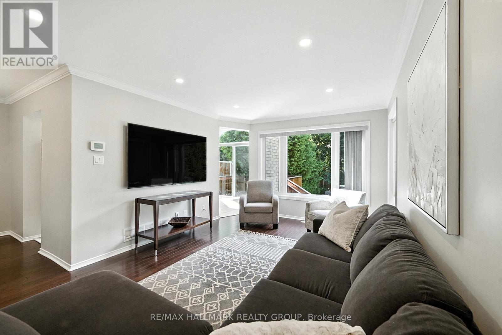 Photo 3 of 6272 Sablewood Place, Ottawa ON