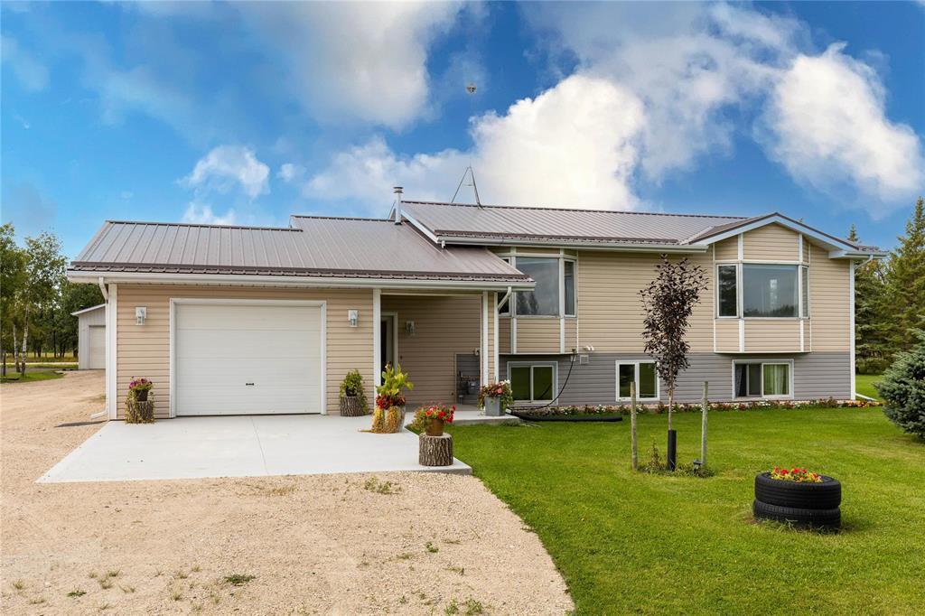 Photo 2 of 74 Harmony Drive, Mitchell MB