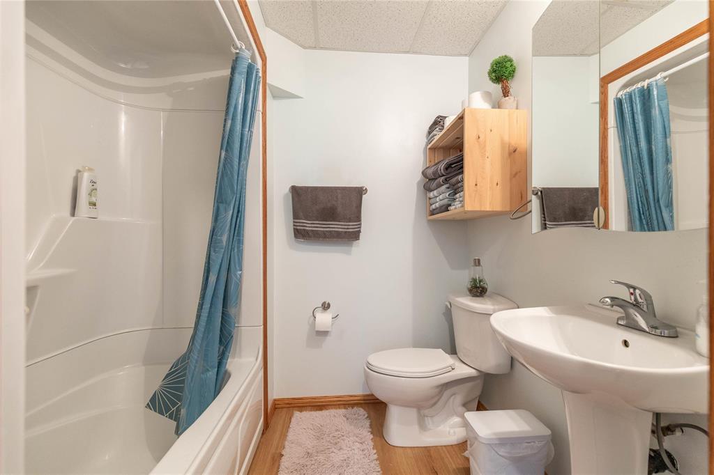 Photo 20 of 74 Harmony Drive, Mitchell MB