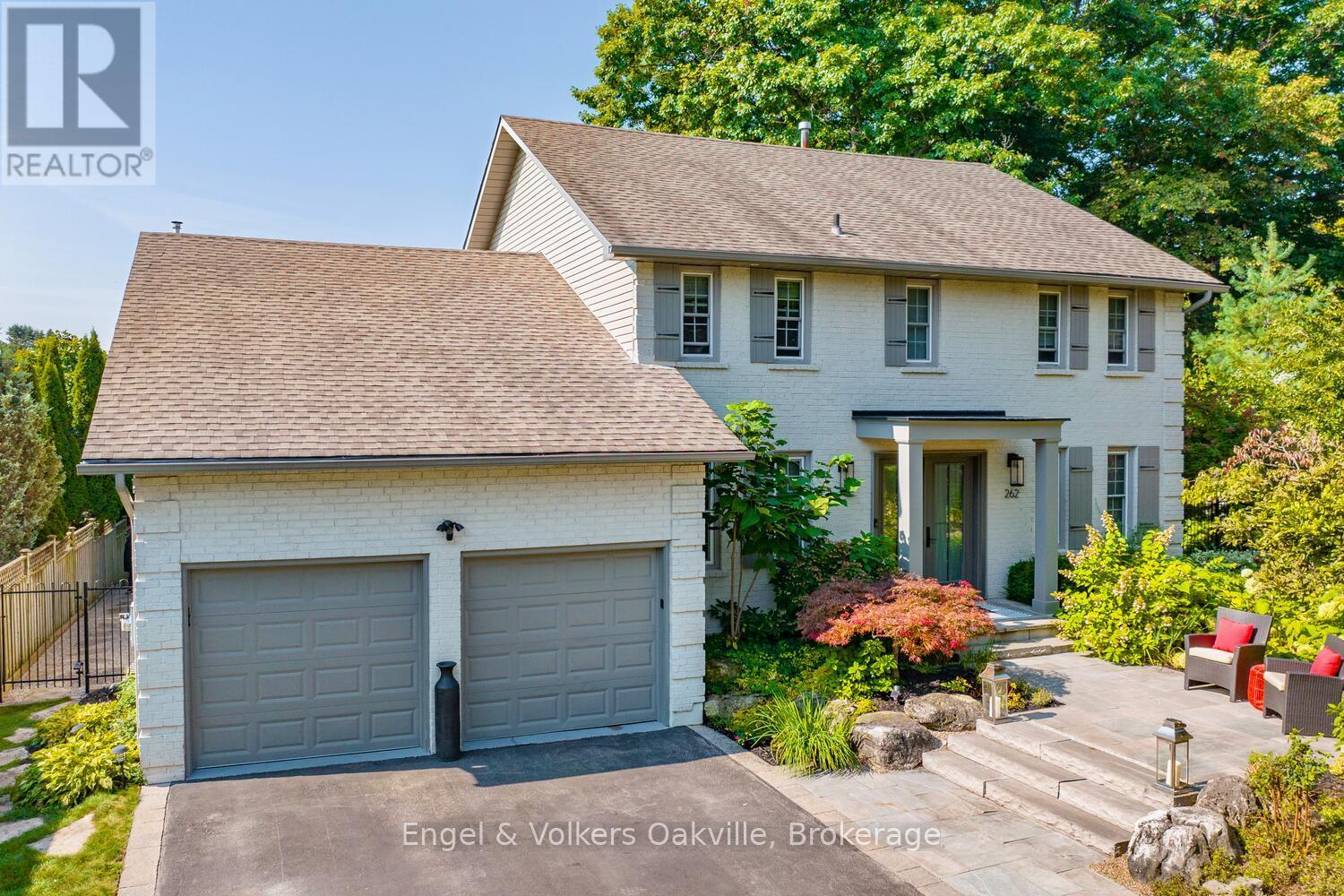 Photo 37 of 262 Vinova Court, Oakville ON