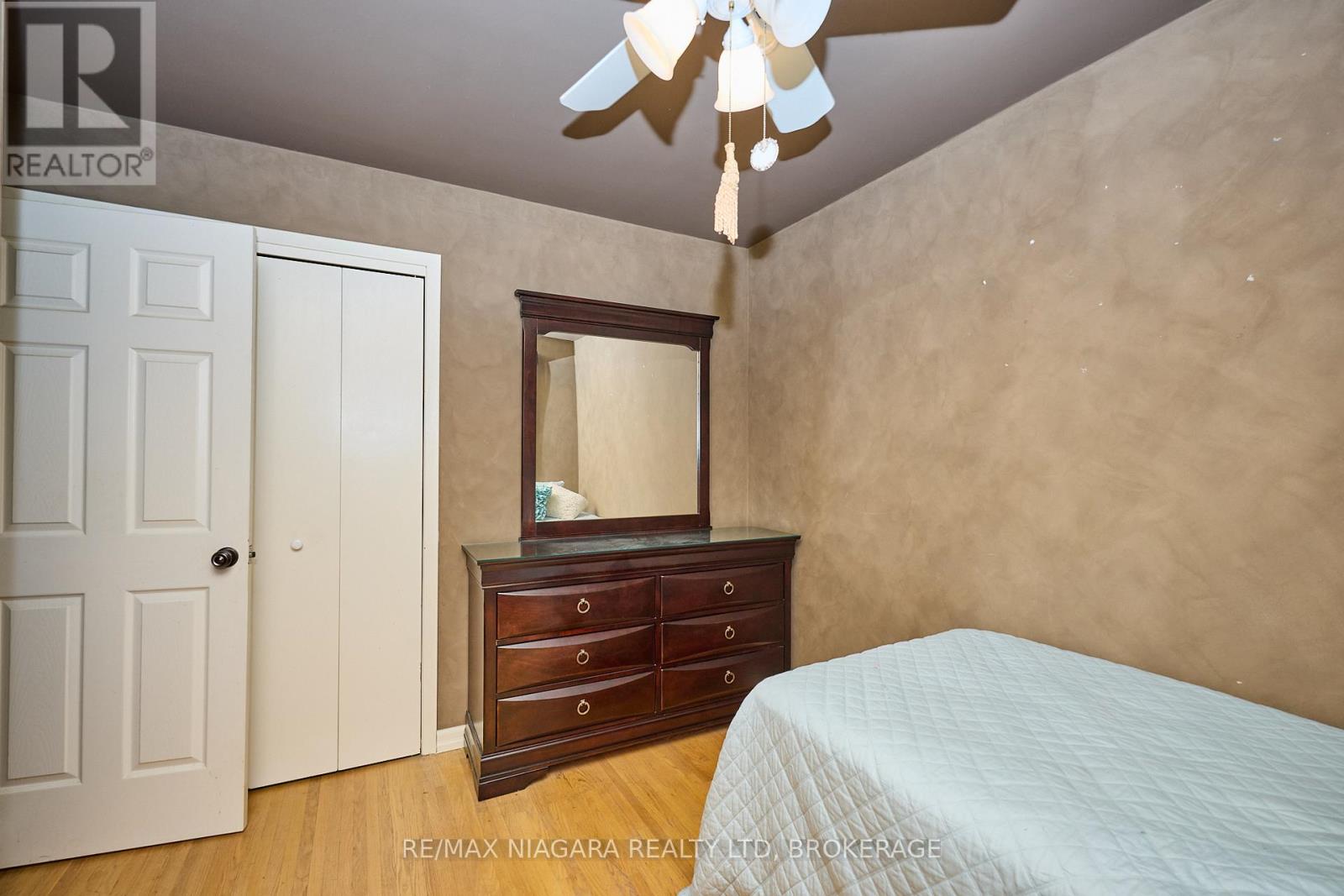 Photo 18 of 68 Acadia Crescent, St Catharines ON