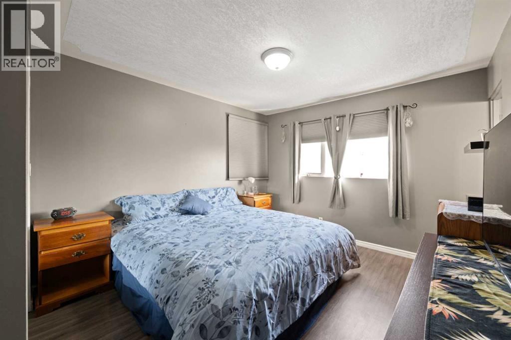 Photo 10 of 102 Marbrooke Circle Ne, Calgary AB