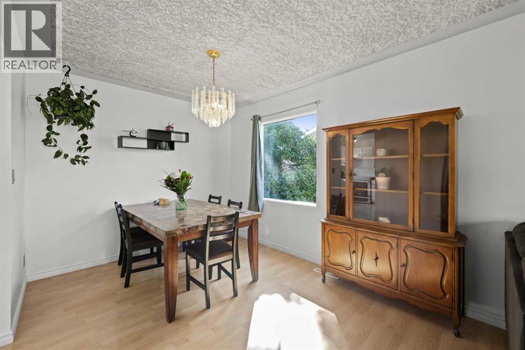 Photo 5 of 102 Marbrooke Circle Ne, Calgary AB