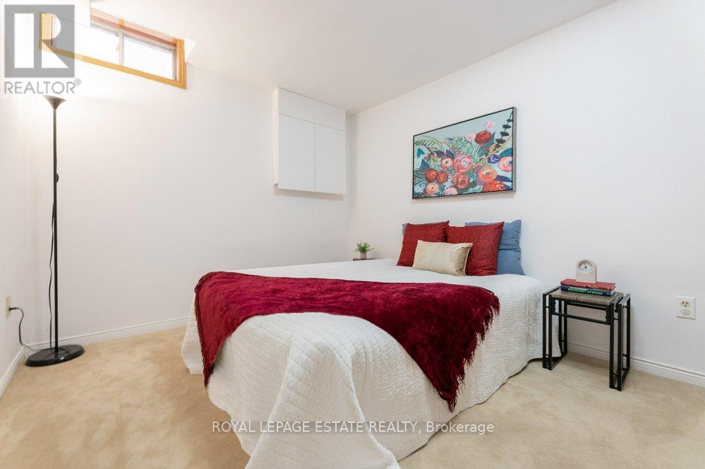 Photo 1 of 241 Rosedale Heights Drive, Vaughan ON