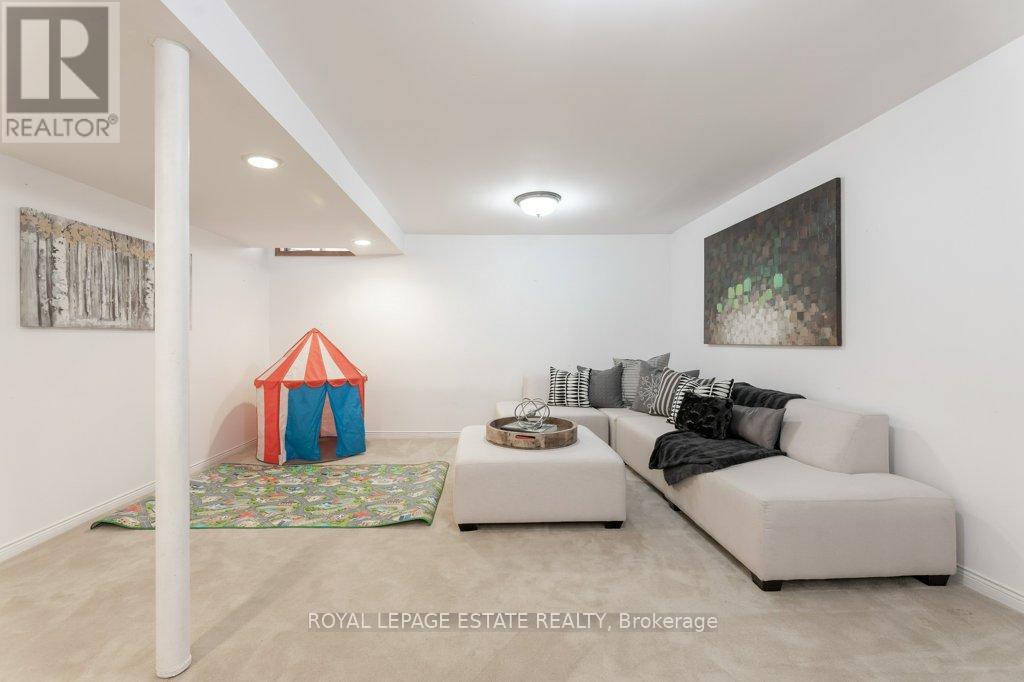 Photo 22 of 241 Rosedale Heights Drive, Vaughan ON