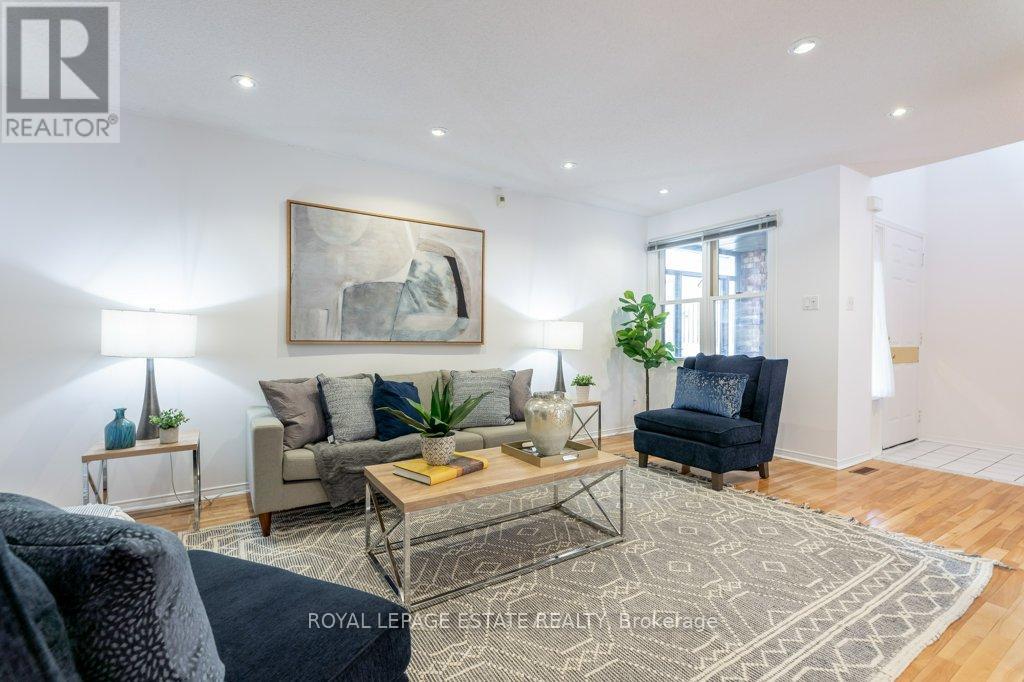 Photo 20 of 241 Rosedale Heights Drive, Vaughan ON